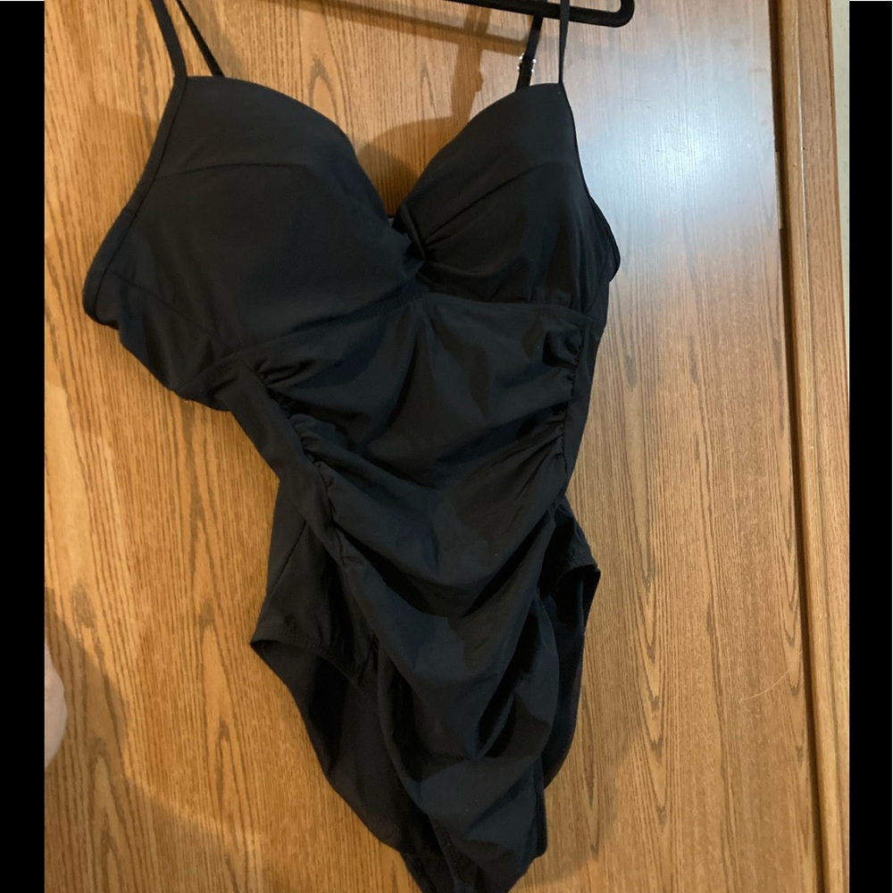 Spanx Swimsuit 🩱 in Excellent Condition.! Sz XL